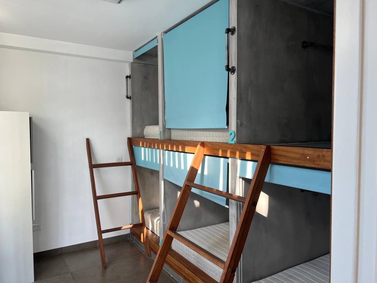 Jedi Hub Hostel ลิมาซอล ภายนอก รูปภาพ