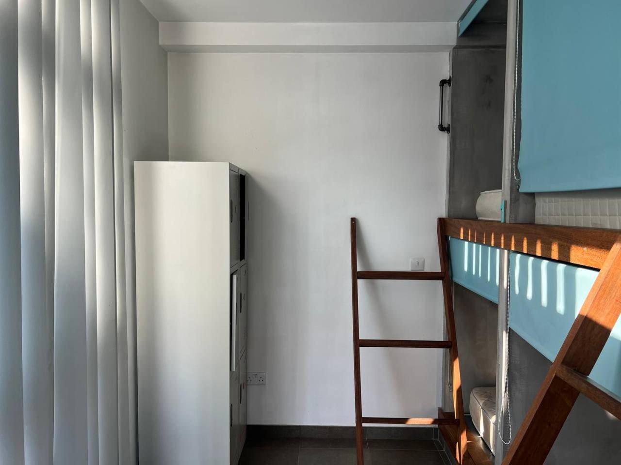 Jedi Hub Hostel ลิมาซอล ภายนอก รูปภาพ